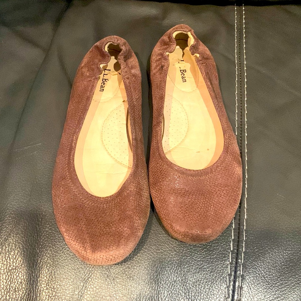 LL Bean brown flats sz 7.5